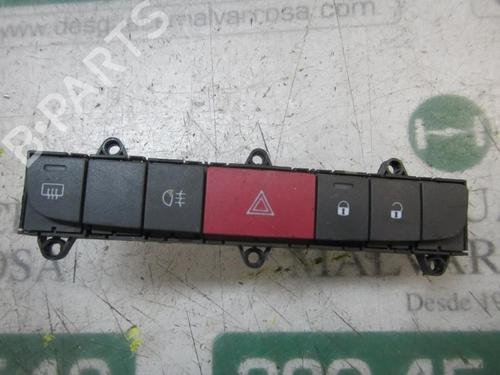 Used Warning switch Warning switch PEUGEOT BOXER Van [2006-2026] 3991672 3991672