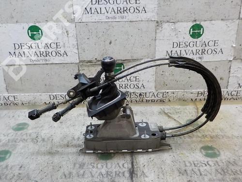 Used Manual gearbox selector Manual gearbox selector VW GOLF VI (5K1) 1.2 TSI (105 hp) 7411178 7411178