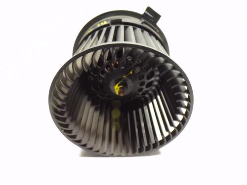 Heater blower motor PEUGEOT 208 I (CA_, CC_) 1.2 PureTech 82 | BP15665024M62