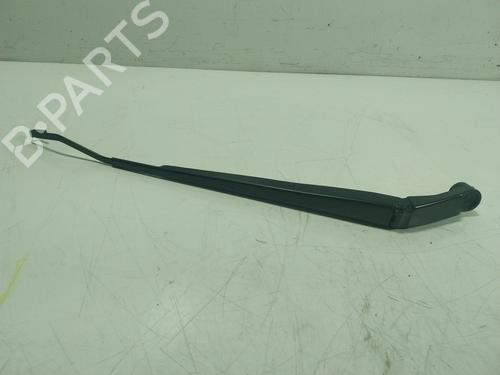 Used Front windshield wiper arm Front windshield wiper arm 19302901 19302901