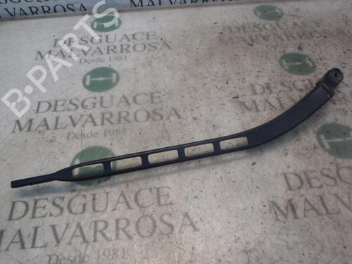 Used Front windshield wiper arm SEAT TOLEDO III (5P2) 1.9 TDI (105 hp) 3808620