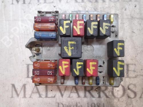 Caixa de fusíveis ALFA ROMEO GT (937_) 1.9 JTD (937CXN1B) (150 hp) 3822703