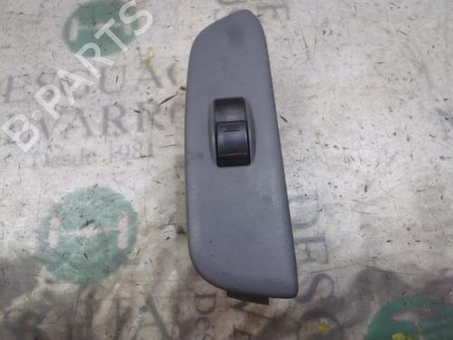 Used Right front window switch Right front window switch TOYOTA RAV 4 II (_A2_) 2.0 4WD (ACA21, ACA20) (150 hp) 3823661 3823661