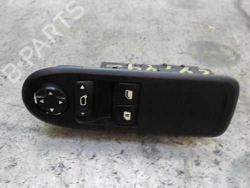 Used Left front window switch Left front window switch CITROËN C3 II (SC_) [2009-2026] 3847792 3847792