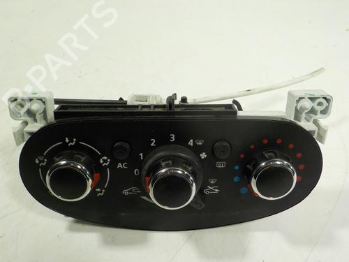Used Climate control Climate control DACIA SANDERO II 1.5 dCi 75 / Blue dCi 75 (B8JW, B8M4, B8AH, B8M7, B8M6) (75 hp) 8184929 8184929