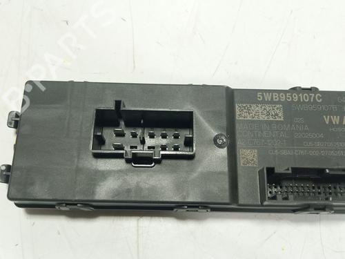 Used Electronic module Electronic module CUPRA LEON Sportstourer (KL8, KU8, KUD) 1.5 eTSI (150 hp) 30273365 30273365