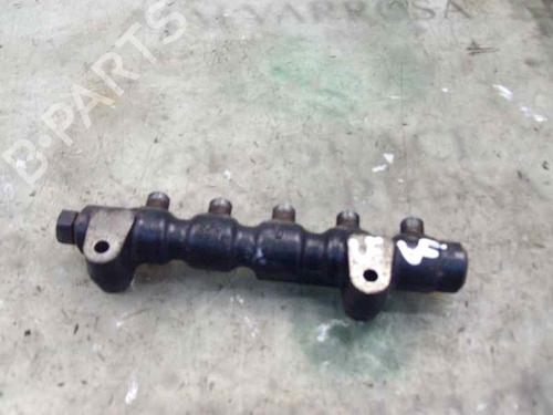 Used Injection rail Injection rail CITROËN C4 I (LC_) 1.6 HDi (90 hp) 3758241 3758241