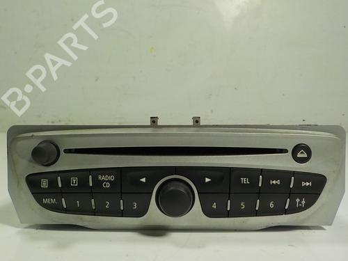 Used Radio RENAULT MEGANE III Hatchback (BZ0/1_, B3_) [2008-2025]  17052759