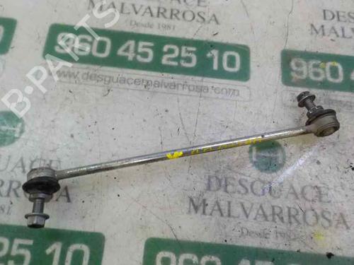 Used Right front suspension arm VOLVO V40 Hatchback (525) [2012-2019]  14284036