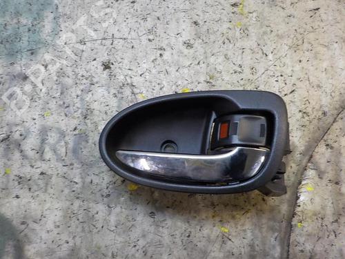 Højre bagtil invendig håndtag Højre bagtil invendig håndtag TOYOTA YARIS (_P9_) 1.4 D-4D (NLP90_, NLP90R) (90 hp) 3849680 3849680