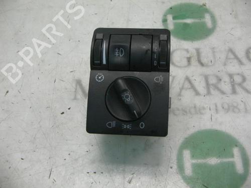 Used Headlight switch Headlight switch OPEL CORSA C (X01) [2000-2009] 3757826 3757826