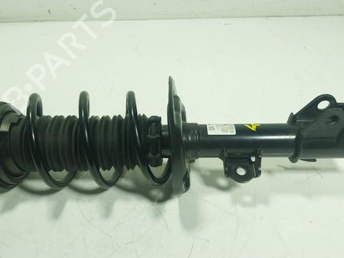 Used Left front shock absorber TOYOTA YARIS CROSS (MXP_) 1.5 Hybrid (MXPJ11) (131 hp) 29811355
