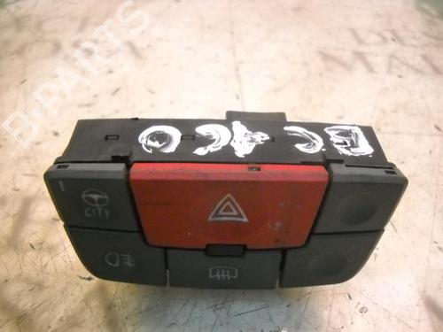 Used Warning switch Warning switch FIAT PANDA (169_) 1.3 D Multijet (169.AXC1A) (70 hp) 3734187 3734187