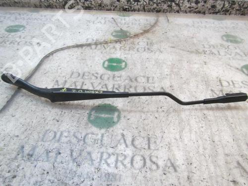 Used Front windshield wiper arm Front windshield wiper arm FIAT LINEA (323_, 110_) 1.3 D Multijet (323AXB11, 323AXB1A) (90 hp) 3844748 3844748