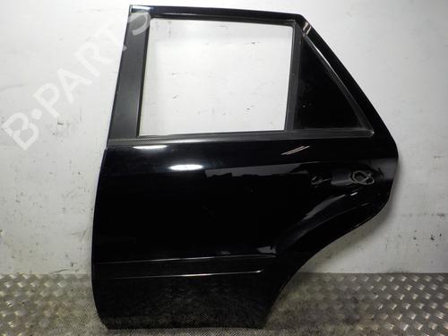 Used Left rear door MERCEDES-BENZ M-CLASS (W164) [2005-2012]  8804305