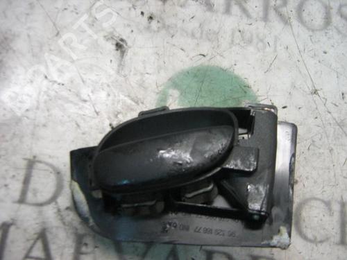 Used Front right interior door handle Front right interior door handle 3743476 3743476