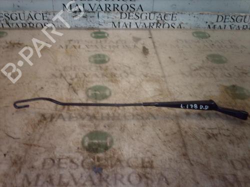 Used Front windshield wiper arm Front windshield wiper arm VW GOLF III (1H1) 1.8 (75 hp) 3792970 3792970