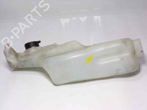 Used Windscreen washer tank Windscreen washer tank DACIA DOKKER Box Body/MPV 1.5 dCi 75 / Blue dCi 75 (FEJW, FEAH) (75 hp) 7412561 7412561