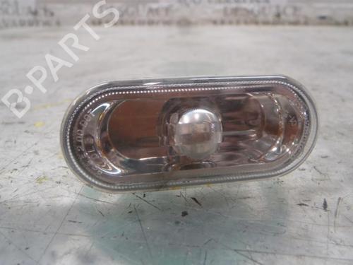Højre side indikator Højre side indikator VW CADDY III Box Body/MPV (2KA, 2KH, 2CA, 2CH) 2.0 SDI (70 hp) 11643281 11643281