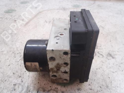 Used ABS pump ABS pump MERCEDES-BENZ C-CLASS (W203) C 180 (203.035) (129 hp) 3819044 3819044