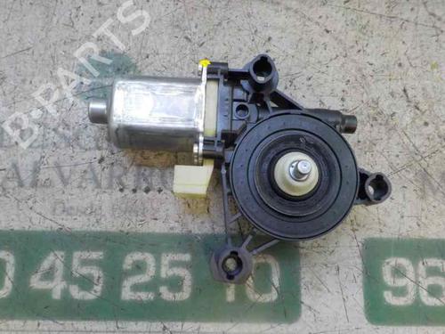 Used Right front window motor SKODA KAROQ (NU7, ND7) 1.5 TSI (150 hp) 6082835