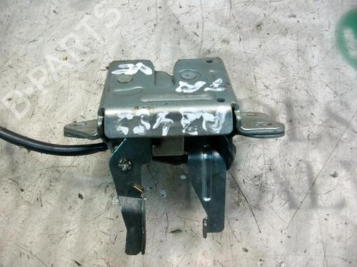 Used Tailgate lock TOYOTA YARIS (_P1_) 1.4 D-4D (NLP10_) (90 hp) 3785409