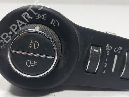 headlight-switch-fiat-500x-334_-2014-27562267 main image