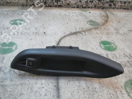 Used Left rear window switch FORD FOCUS III [2010-2020]  3843561