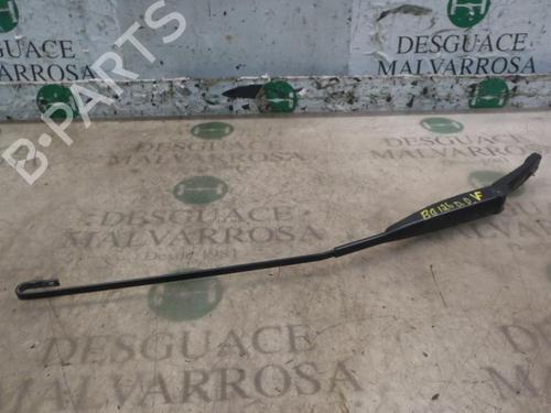 Used Front windshield wiper arm Front windshield wiper arm FIAT PANDA (169_) 1.3 D Multijet (169AXG1A, 169AXD1A) (75 hp) 3803862 3803862
