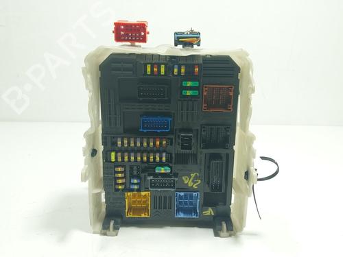 Used Fuse box Fuse box PEUGEOT 3008 II SUV (MC_, MR_, MJ_, M4_) 1.5 BlueHDi 130 (131 hp) 36001981 36001981