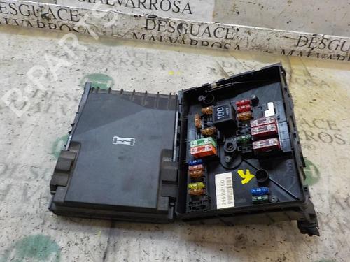 Used Fuse box Fuse box VW GOLF V (1K1) 1.9 TDI (105 hp) 3854433 3854433