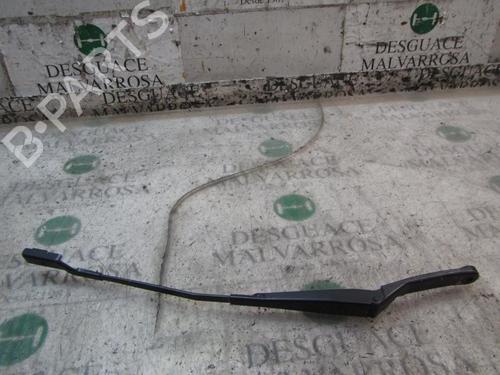 Used Front windshield wiper arm Front windshield wiper arm PEUGEOT 308 I (4A_, 4C_) 1.6 HDi (109 hp) 3834866 3834866