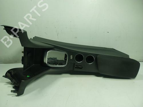 Used Armrest / Center console Armrest / Center console RENAULT MEGANE IV Hatchback (B9A/M/N_) 1.5 dCi 110 (B9A3) (110 hp) 16476028 16476028