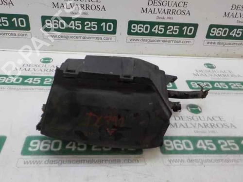 Used Fuse box Fuse box FORD S-MAX (WA6) 2.0 TDCi (140 hp) 3992668 3992668