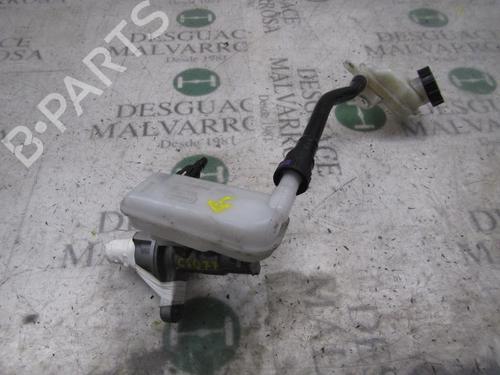 Used Brake master cylinder FORD FIESTA VI (CB1, CCN) 1.4 TDCi (70 hp) 3826828