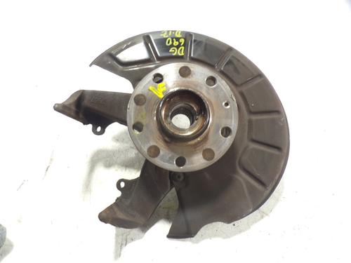 Used Left front steering knuckle Left front steering knuckle VW GOLF VI (5K1) 2.0 TDI (110 hp) 7627649 7627649