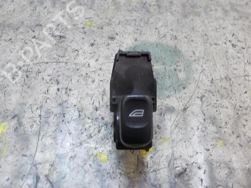 Højre bagtil elrude kontakt VOLVO S60 I (384) 2.4 D (163 hp) 3851755