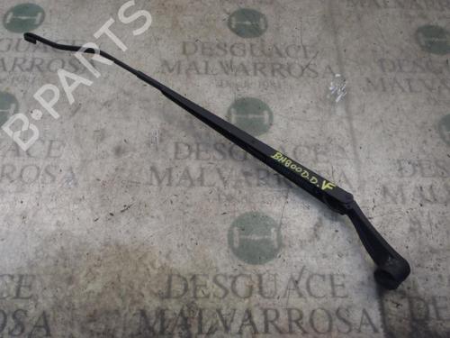 Used Front windshield wiper arm KIA RIO II (JB) 1.4 16V (97 hp) 3798266