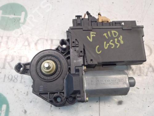 Rudehejsemotor bagstkærm højre AUDI A4 B6 (8E2) 1.9 TDI (130 hp) 3816270