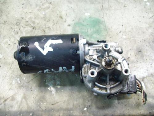 Used Front wiper motor RENAULT RAPID Box Body/MPV (F40_, G40_) [1985-2001]  3779953