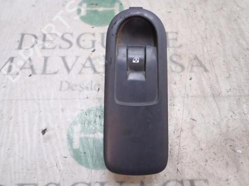 Used Right front window switch Right front window switch RENAULT SCÉNIC II (JM0/1_) 1.5 dCi (JM1E, JM16) (106 hp) 3819664 3819664