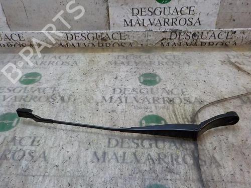 Used Front windshield wiper arm Front windshield wiper arm PEUGEOT 308 II (LB_, LP_, LW_, LH_, L3_) [2013-2021] 3999116 3999116