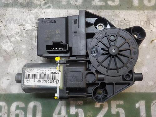 Rudehejsemotor forskærm højre RENAULT MEGANE III Hatchback (BZ0/1_, B3_)  | BP3857973E20 