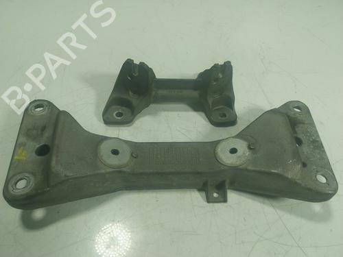 Used Support BMW 3 (F30, F80) [2011-2018]  17615230