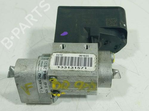 Electronic sensor PORSCHE TAYCAN (Y1A) | BP38569656M84 - Image 3