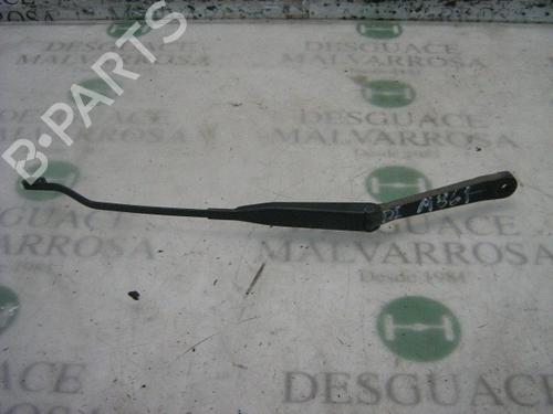 Used Front windshield wiper arm NISSAN MICRA II (K11) 1.0 i 16V (54 hp) 3794102