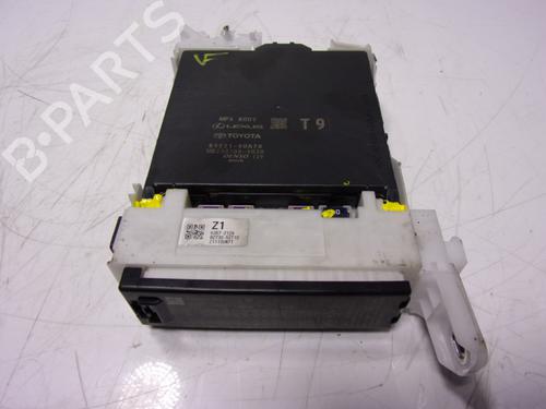 Used Fuse box Fuse box TOYOTA YARIS (_P21_, _PA1_, _PH1_) 1.5 Hybrid (MXPH11) (92 hp) 16744303 16744303
