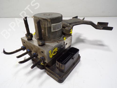 Used ABS pump HYUNDAI i20 II (GB, IB) 1.2 (84 hp) 11027166