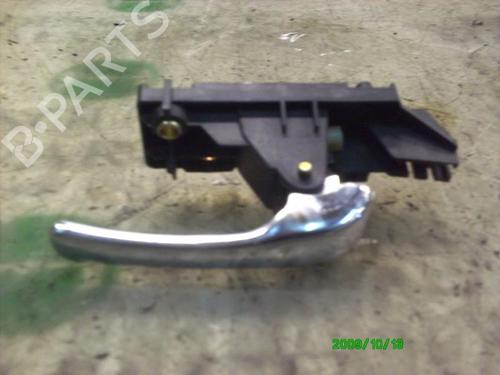 Used Front right interior door handle Front right interior door handle ALFA ROMEO 166 (936_) 2.4 JTD (936A2A__) (136 hp) 3748904 3748904