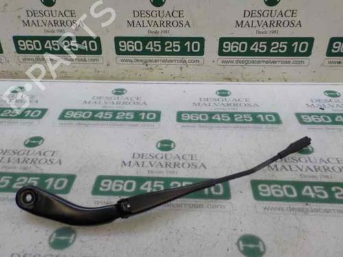 Used Front windshield wiper arm BMW 3 (F30, F80) 320 d (184 hp) 5420813